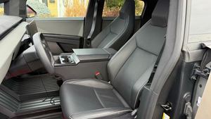 Como Nueva, Súper Limpia, Camioneta CYBER-PICKUP BEAST 2025 Usada, Motor Eléctrico, Automática, Tracción en las Cuatro Ruedas - Product Image 4