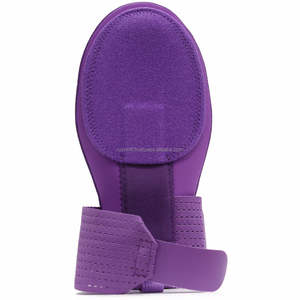 Gant de protection rembourré pour le baseball avec absorption des chocs et fermeture sécurisée du poignet - Product Image 2