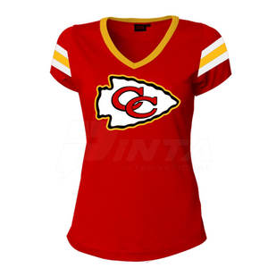 Conjunto de entrenadores de mujer de Venta caliente hecho en poliéster Slim Fit Camiseta de calidad premium y conjunto de entrenadores cortos - Product Image 2