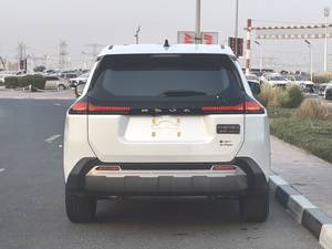 Toyota RAV4 LE SUV Usata 2026, Veicolo Sportivo Utilitario a Benzina, 5 Posti, Auto Familiare da Viaggio, Guida a Sinistra |   Pronto per l'esportazione - Product Image 6