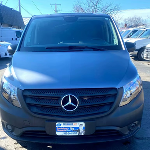 Mercedes-Benz Metris Cargo 126 2020, toit standard, propulsion arrière, véhicule électrique avec une autonomie NEDC de 601 à 700 km, batterie de 90 à 110 kWh, moteur de 200 à 250 kW - Product Image 3