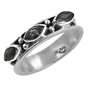 Anillo de Moda para Mujer de Plata 925 con Incrustaciones de Piedras Preciosas Negras, Joyería Moderna y Elegante, Diseño Geométrico Dorado, Opciones de Talla para Niños - Product Image 2
