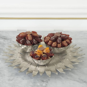 Plateau de service à chocolat en aluminium de conception de tournesol 3 bols sucrés Plateau à dessert métallique de couleur or de meilleure qualité idéal pour servir - Product Image 2