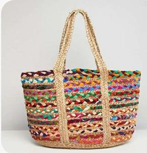 Sac à main en jute tressé de style moderne avec deux bretelles réglables, écologique, accessoire de la vie quotidienne, rayures élégantes - Product Image 2