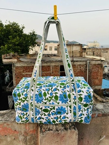 Cotton <b>Quilted</b> Duffle <b>Tote</b> Shoulder <b>Bag</b> Eco-Friendly Floral Print Washable Overnight Yoga Beach Boho Weekender Duffel <b>Bags</b> - Product Image 2