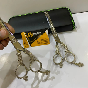 440C บริสุทธิ์สแตนเลสสตีลช่างตัดผมกรรไกรดราก้อนมีดปลายแหลมปลายแหลมด้านขวาน้ำหนักเบาผมร้านเสริมสวย - Product Image 3