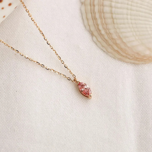 Pendentif solitaire en diamant de laboratoire de forme marquise rose vif fantaisie de 1 carat, clarté VS, or jaune 14 carats plaqué rhodium, certifié IGI - Product Image 2