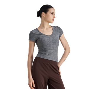 เสื้อยืดแขนสั้นสำหรับผู้หญิง, เสื้อยืดผ้าฝ้ายทำจากผ้าฝ้ายน้ำหนักเบาเสื้อยืดคอวี180 GSM - Product Image 1