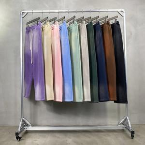 Pantalon de survêtement décontracté de luxe pour homme, coupe droite, en molleton bouclette épais et respirant, avec logo personnalisé - Product Image 4