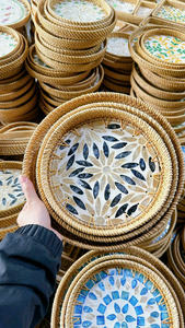 Plateau de service en rotin tissé à la main de qualité supérieure avec incrustation de nacre Plateau de service décoratif - Product Image 3