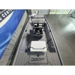 2026 Tracker Classic CC Bass Boats en plastique Série Classique - Product Image 4