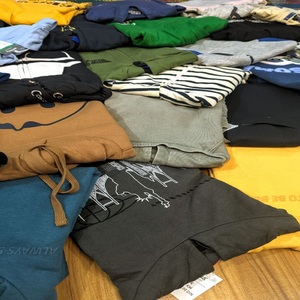 Venta al por mayor de ropa variada de verano e invierno para bebés y niñas a granel, camiseta, vestido superior, falda, pantalones, Sudadera con capucha, stock para niños, ropa De bebé - Product Image 4