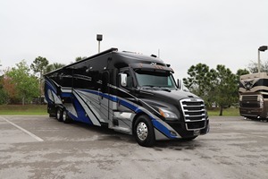 Excelente RV R-E-N-E-G-A-D-E XL X45BBC Usado, Modelo 2021, con Alto Rendimiento, Disponible para la Venta - Product Image 6