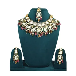 Ensemble de collier en or plaqué or avec diamants multicolores taille émeraude Polki Kundan, bijoux fins pour mariages et cadeaux - Product Image 1