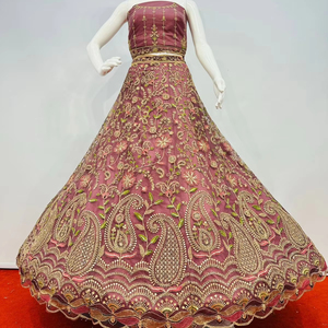 หญิงสาวที่น่าทึ่งชุดเจ้าสาว lehenga choli กับการทำงานหนักเต็มรูปแบบ, jarkan Stones & dupatta นักออกแบบ | 10การออกแบบที่กำลังมาแรงในขณะนี้ - Product Image 1