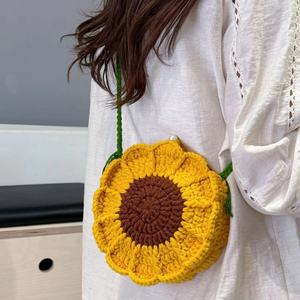 Sac à bandoulière ajustable en laine tissée à la main pour femme, nouvelle collection 2025, style frais et tendance, avec fermeture à bouton, sac fini - Product Image 1