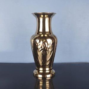 Vase à fleurs en laiton de qualité supérieure Design antidérapant de luxe écologique Style moderne Usage domestique Pièce maîtresse de style indien la plus vendue - Product Image 2