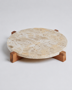 Plateau de service rond en marbre beige avec pieds en bois pour hôtel, buffet, décoration de luxe pour la maison - Product Image 2