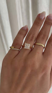 แหวนเพชรประดับรัศมีแบบซ่อนหรูหราสีทองสีเหลืองล้วน18K ปรับแต่ง1.5ได้ตามต้องการ - Product Image 5