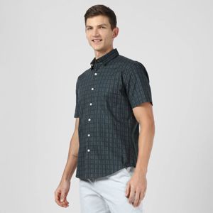 Chemise de plage à imprimé tropical vibrant pour homme-Coton léger, idéal pour les vacances d'été et les sorties de plage décontractées - Product Image 2
