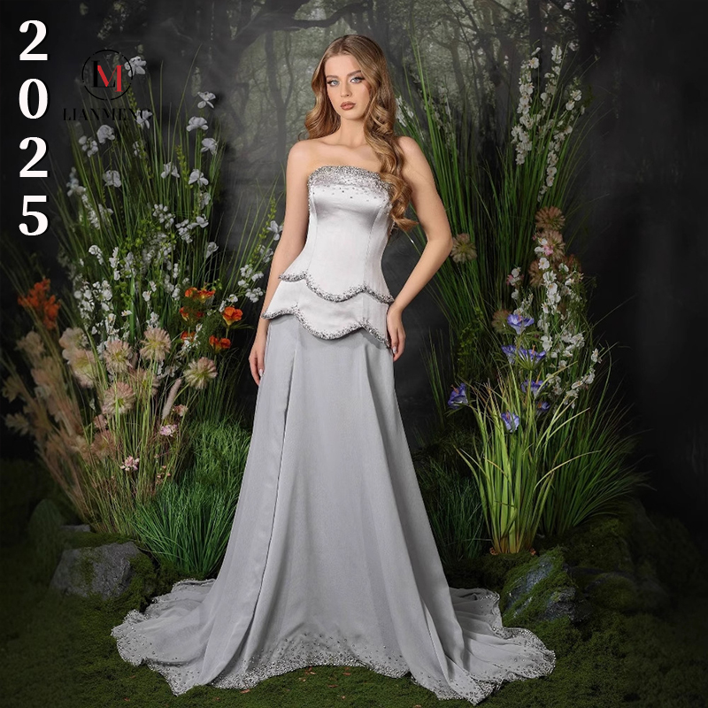Estilo Chic y Comodidad en vestido largo gris sin tirantes para