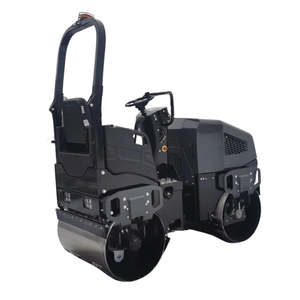 Rouleau compact vibrant à double tambour pour asphalte Third Coast Equipment RA12, rouleau compact vibrant à pneus compacts - Product Image 4