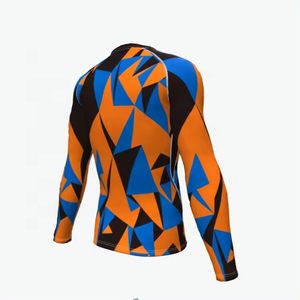 Rashguard multicolore personnalisé de haute qualité pour hommes Chemise de compression BJJ sublimée à manches courtes et longues pour MMA - Product Image 6