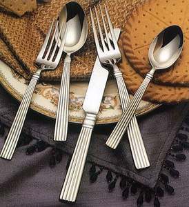 Llamativo juego de cubiertos de metal de acero inoxidable con detalles de doble tono ideal para fiestas, bodas, casas de lujo y restaurantes - Product Image 6