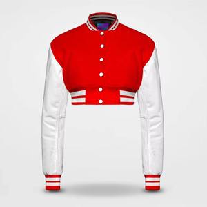 Chaqueta universitaria recortada de Venta caliente para mujer Tela de lana Estilo de béisbol de longitud corta con logotipo bordado - Product Image 1