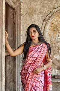 ชุดส่าหรีผ้าไหมโดลาชุดแฟนซีเสื้อเบลาส์พร้อมเสื้อเบลาส์คุณภาพสูง - Product Image 6