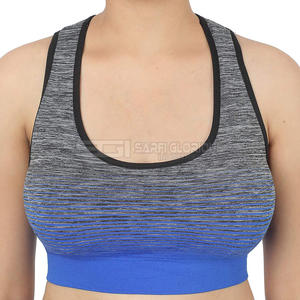 Tenue de yoga élégante pour filles avec un tissu doux, une coupe sculptante et des panneaux respirants pour des étirements et une équilibre sans effort - Product Image 1