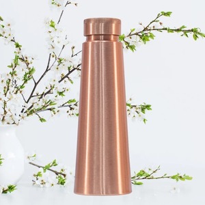 Bouteille d'eau élégante en cuivre Vintage martelé écologique bouchon d'étanchéité solide Durable Premium réutilisable hydratation - Product Image 2