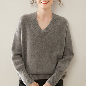 <span class=keywords><strong>เสื้อ</strong></span>โค้ทไหมแคชเมียร์ถักแบบหลวม สไตล์วีเนค แขนยาว อุ่นสบาย สำหรับฤดูหนาว  รับสกรีนโลโก้  สำหรับผู้หญิง - Product Image 4