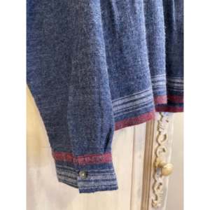 Blusa de Lana para Mujer RUHI, Talla Única, Corte Holgado, Estilo Casual Vintage con Decoración de Botones, Tejido de Punto para Todas las Temporadas - Product Image 4