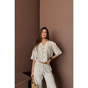 Conjunto de Mono y Pantalones Cortos para Mujer en Color Beige, Top Corto a Rayas y Pantalones Holgados de Modal - Product Image 6
