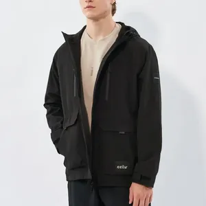 Veste d'extérieur sportive à capuche résistante à l'eau Fermeture à glissière Impression réfléchissante Poches à rabat multiples Poignets velcro Unisexe - Product Image 1