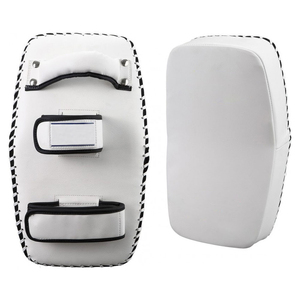 Protector de Patadas Duradero con Capas de Amortiguación Suave para un Entrenamiento Cómodo en el Gimnasio, Superficie Exterior de Cuero PU, Uso en Todas las Estaciones - Product Image 4