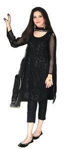 Nueva Colección de Diseñador Étnico Punjabi 2025, Lehenga Choli para Bodas con Bordado de Encaje Elegante y Dupatta de Diseño Indio - Product Image 6