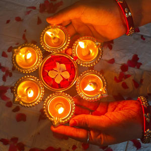 Rangoli ชุด rangoli โลหะสีทองสำหรับตกแต่งบ้านห้องนั่งเล่นงานเทศกาลดอกไม้ทองเหลืองทำด้วยมือ - Product Image 1