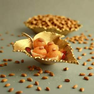 Plato de metal con acabado pulido, duradero, respetuoso con el medio ambiente, adecuado para uso diario - Product Image 3