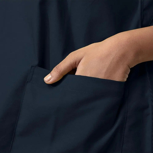 ชุดสครับที่เย็บอย่างทนทาน ดูดีมืออาชีพ น้ำหนักเบา สวมใส่สบายตลอดวัน - Product Image 6