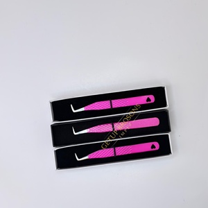 Pinzas para Pestañas de Acero Inoxidable con Punta de Fibra Duradera, Diseño de Corazón Recortado, Recubrimiento en Polvo Rosa Claro, 90 Grados - Product Image 3
