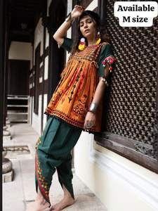 Colección tribal Khadi con bordado pesado Kedia y fabricante de pantalones de tulipán de Surat a la tarifa más baja - Product Image 4