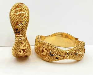 Venta al por mayor 24K chapado en oro pulseras de latón inoxidable con estilo de alta calidad brazaletes de moda 24K chapado en oro joyería - Product Image 5