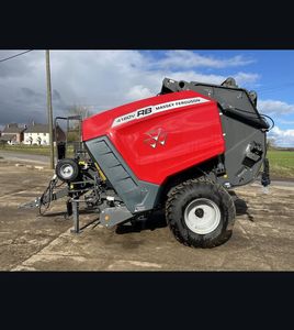 Presse à balles de foin de haute qualité pour tracteur, mini-presse à balles de foin ronde disponible à la vente à bas prix. - Product Image 1
