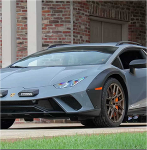 Auto Deportivo de Lujo Usado 2024, Coupé de Alto Rendimiento con Tracción en las Cuatro Ruedas, Motor V10 de 5.2L, Inspeccionado - Product Image 5