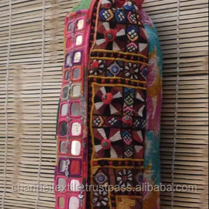 Sac de yoga indien vintage de style ethnique brodé à la main motif banjara conception de corps croisé doublure en toile tapis de yoga tribal à fermeture éclair - Product Image 3