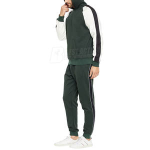 Survêtement sur mesure pour hommes Dernière conception Shorts de sport en polaire Fabriqué au Pakistan Livraison aérienne disponible - Product Image 3