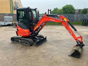 Mini-excavatrice Kubota U20-3 |   Excavatrice compacte à bras zéro de 2 tonnes pour la construction et l'aménagement paysager - Product Image 4