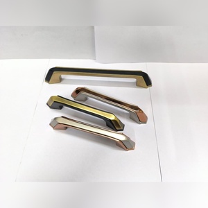 Poignée Moderne et Élégante en Alliage de Zinc Antirouille et Durable pour Cuisine, Extérieur et Appartement - Product Image 3